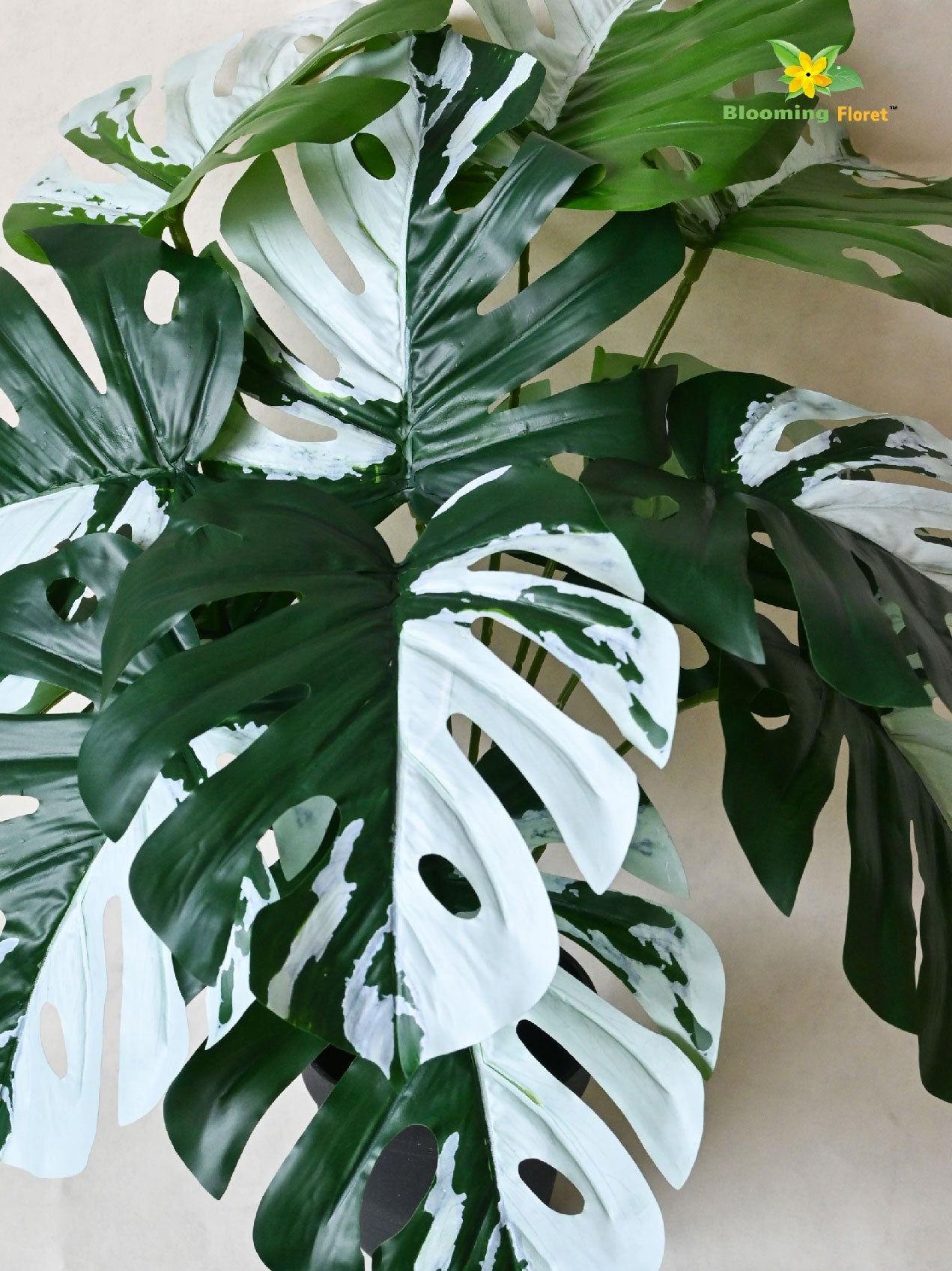 Artificial Monstera Plant – 60 cm, 12 Leaves, Green-Grey, with Basic Pot
