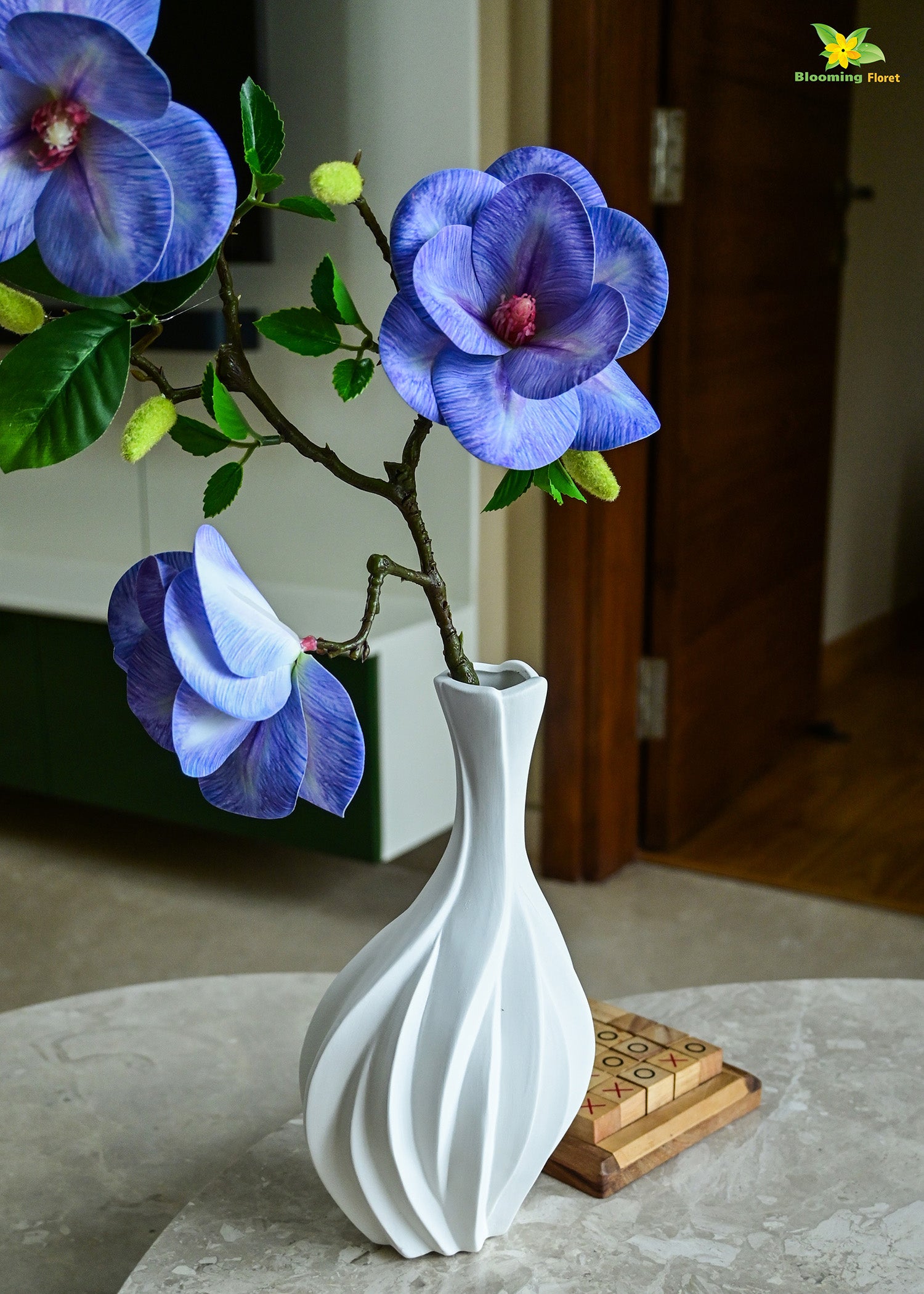 Chic Curves Ceramic Vase