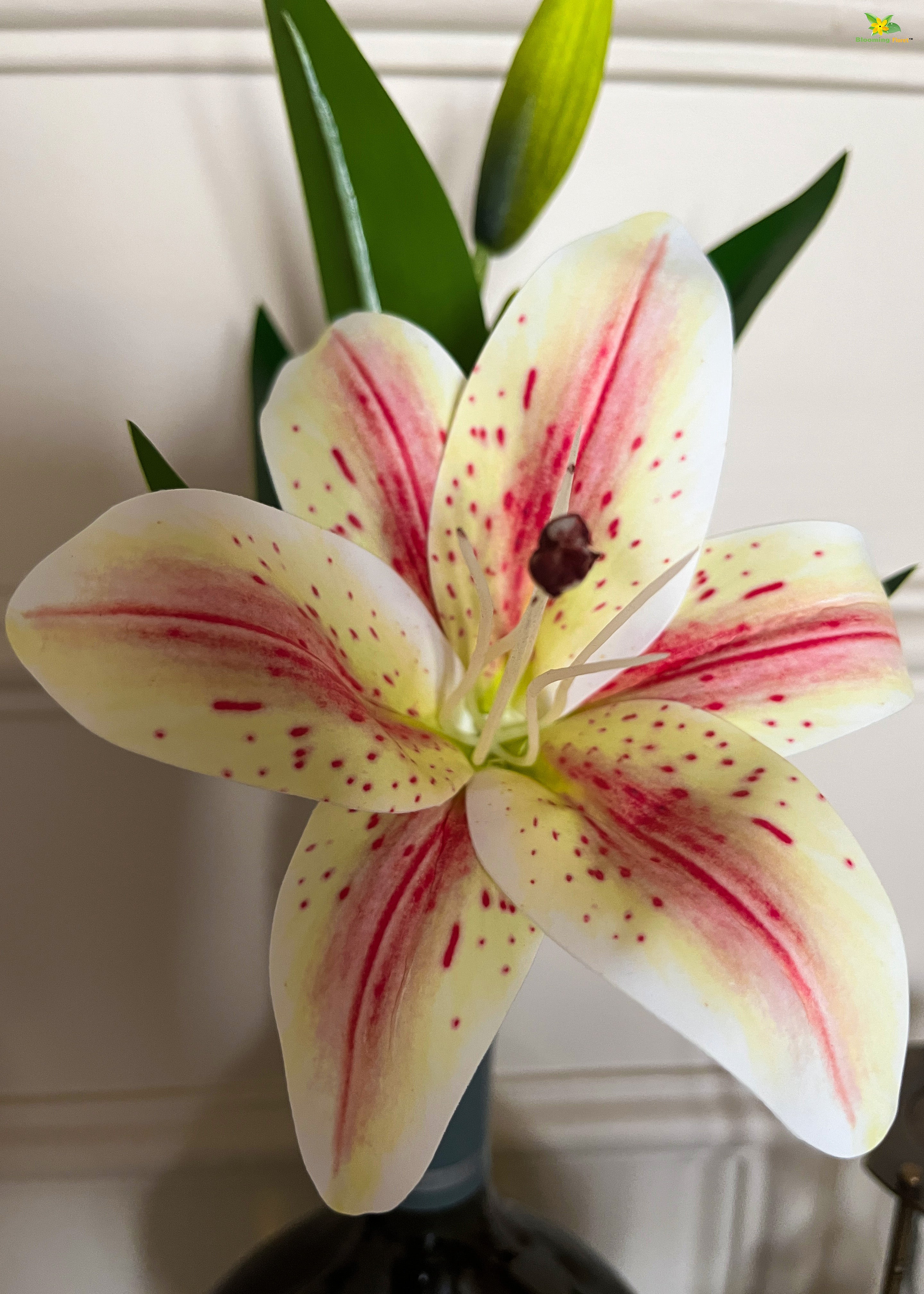 Artificial Lily Flower Stick for Decor