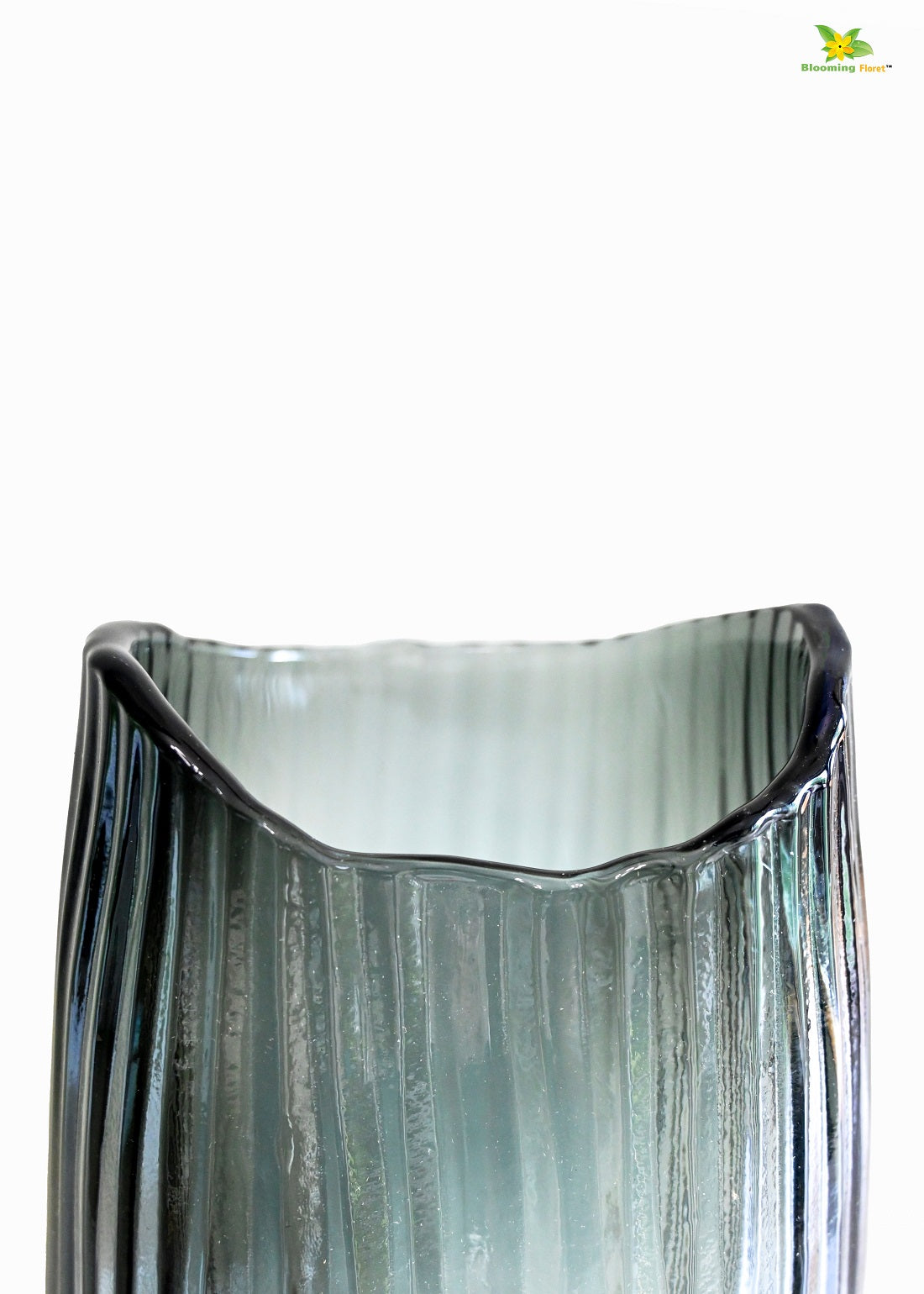 Elegant Noir Ribbed Glass Vase