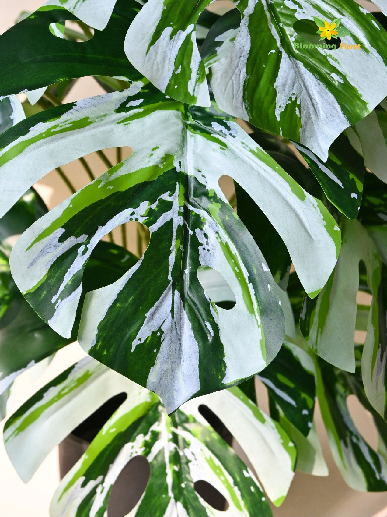 Artificial Monstera Plant – 78 cm, 18 Leaves, Green-Grey, with Basic Pot