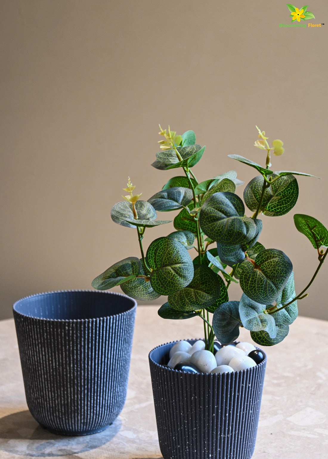 Ribbed Pattern Round Planter