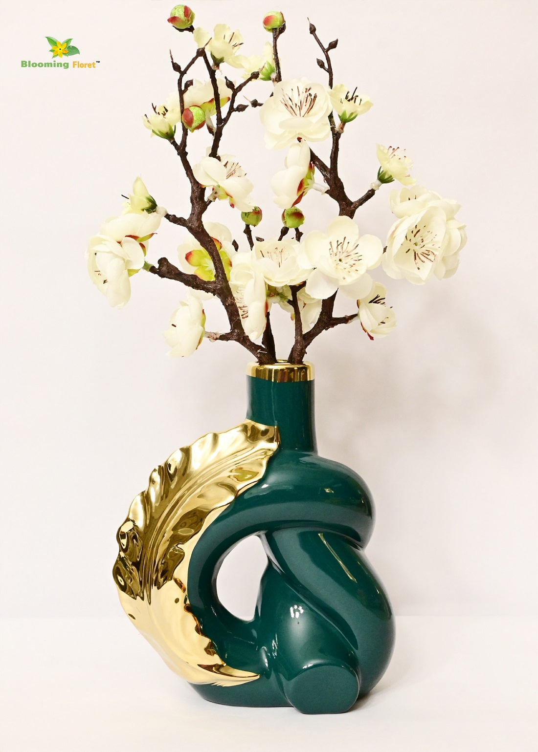 Modern Ceramic Leaf Vase | Green | 20 cm
