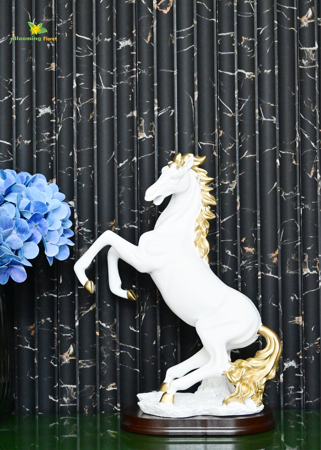 Horses with Gold hair Statue & Showpiece