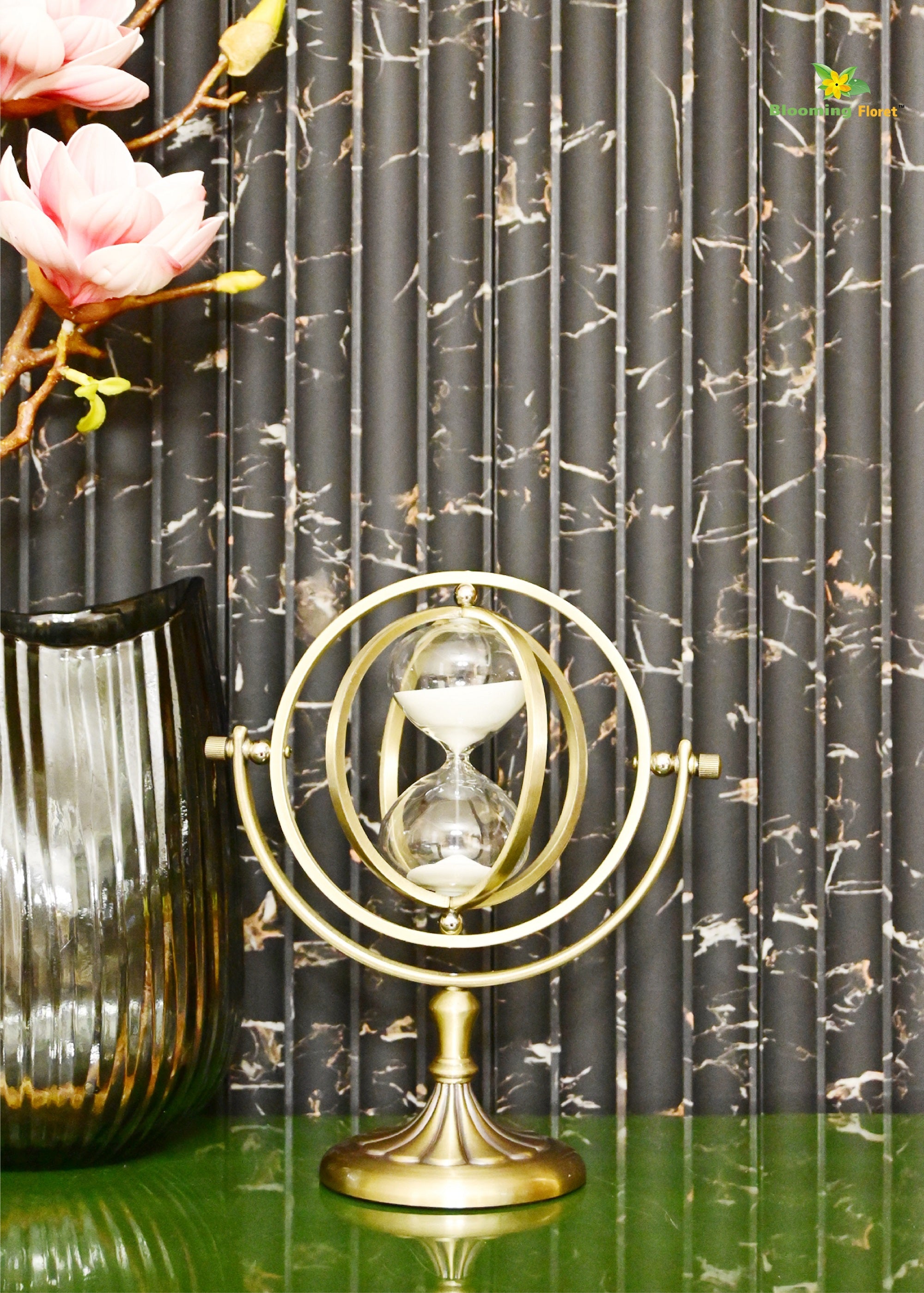 Brass Rotating Hourglass - 15 Minutes – Blooming Floret
