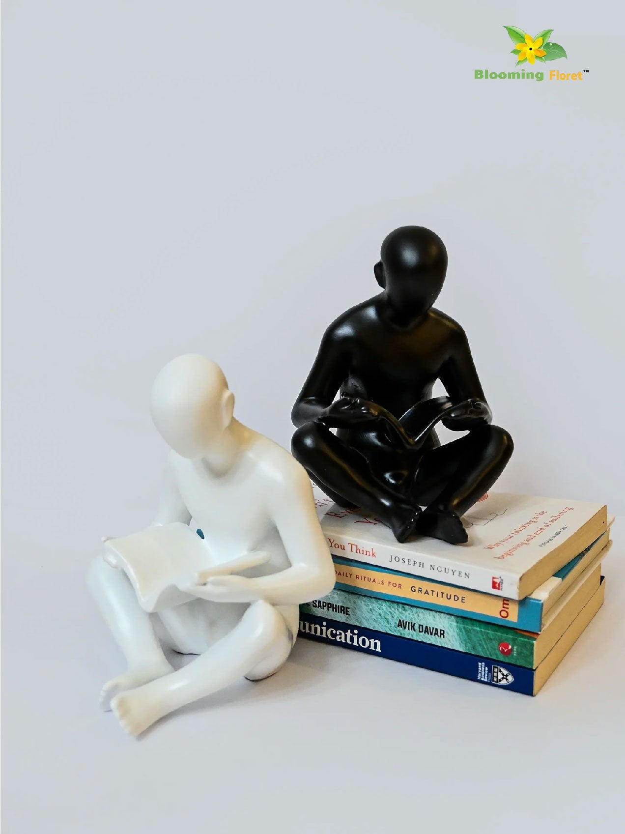 Readers Duo - Black and White