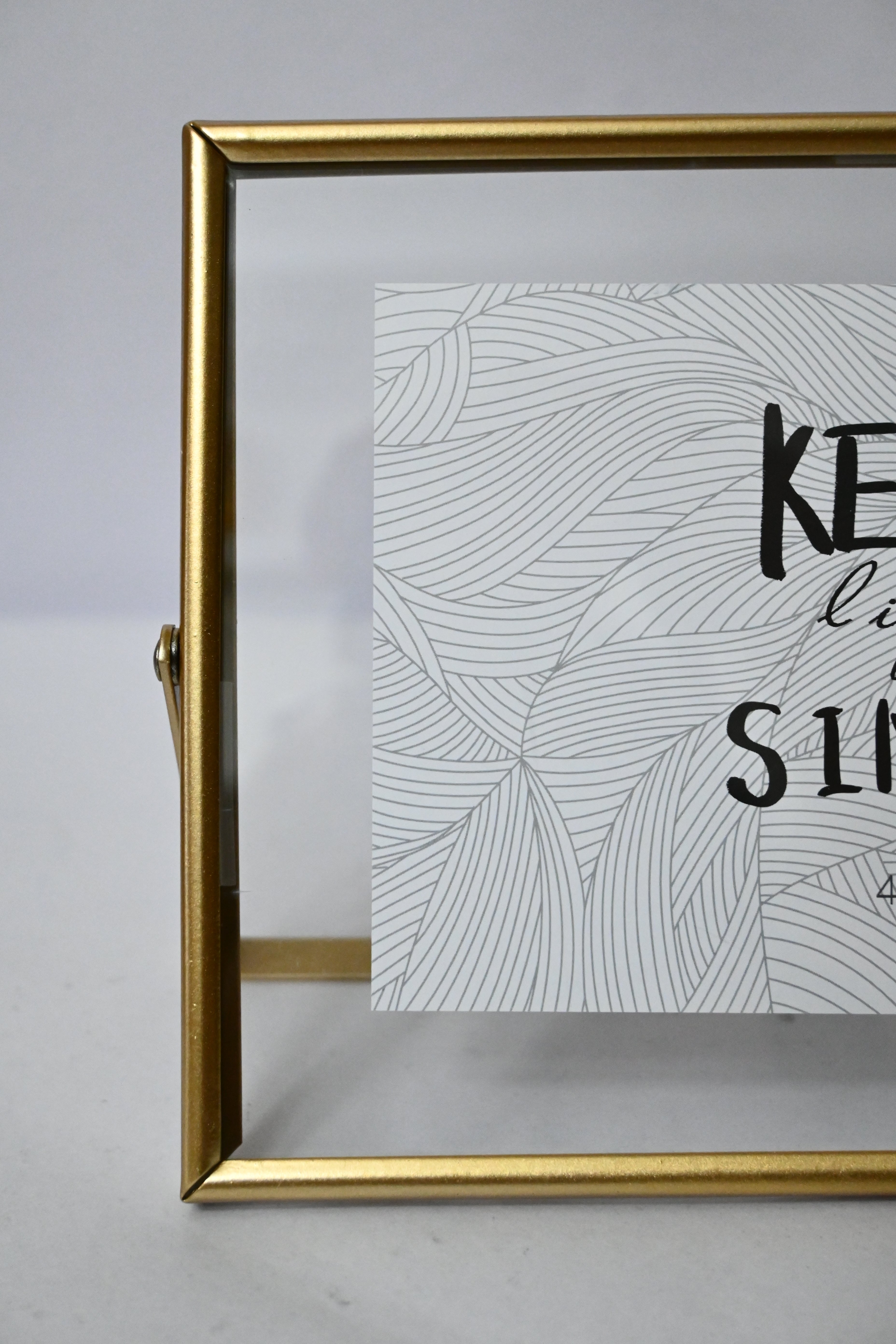Horizontal Glass Metal Frame - Keep Life Simple
