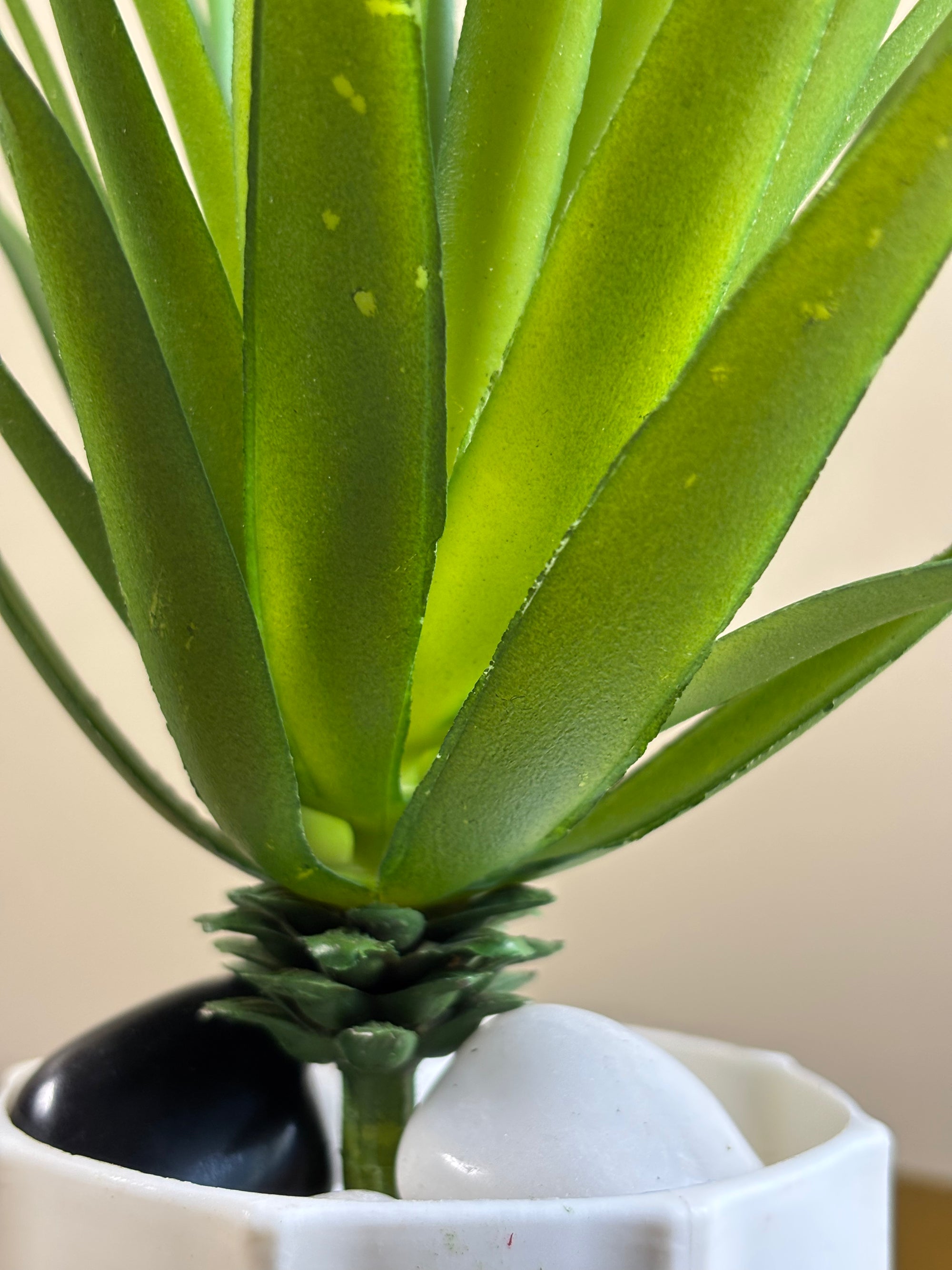 Artificial Pointed Succulent | 16 cm | Green