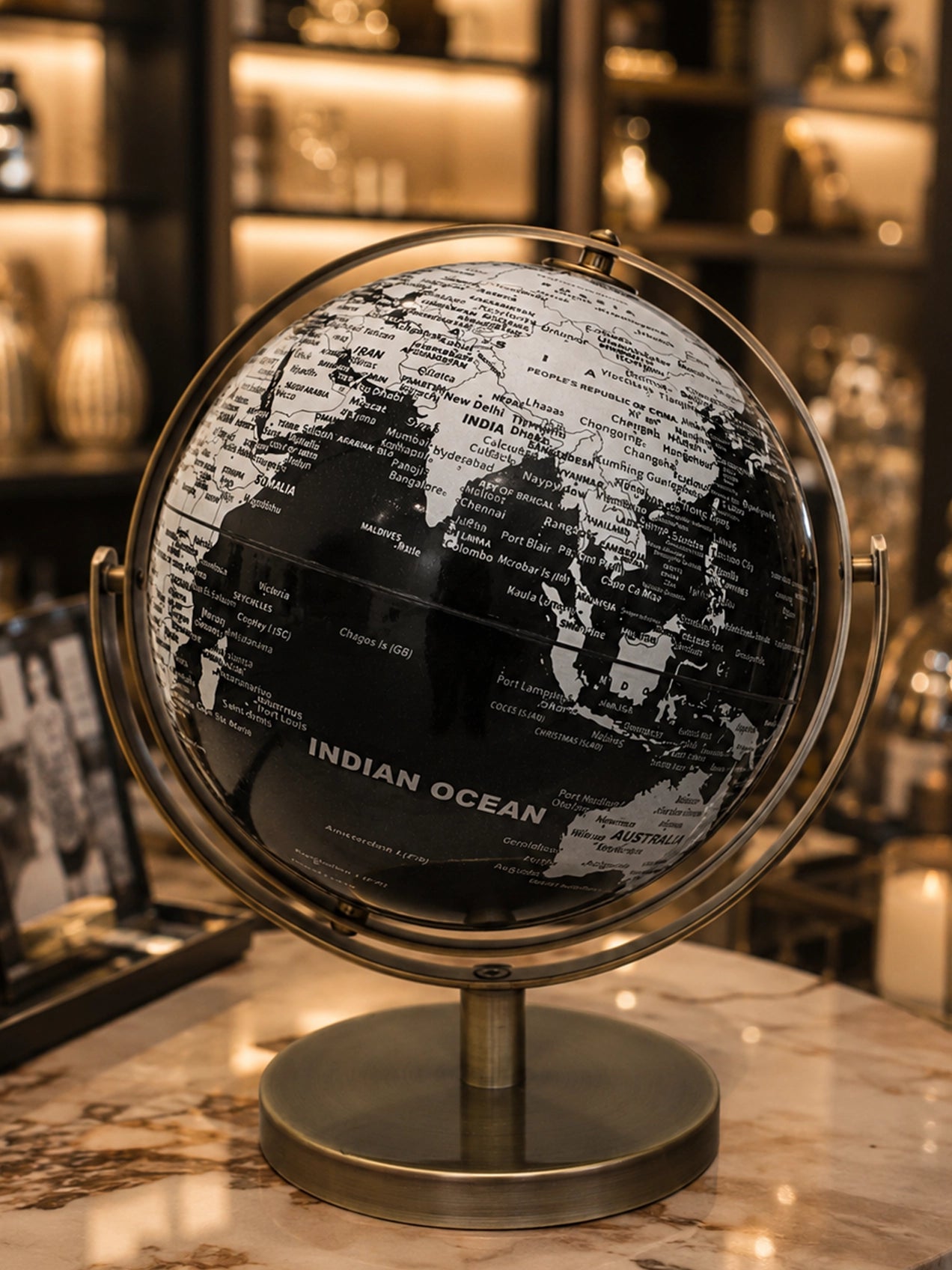 Silver Globe | Plain Metal Stand | 28 cm