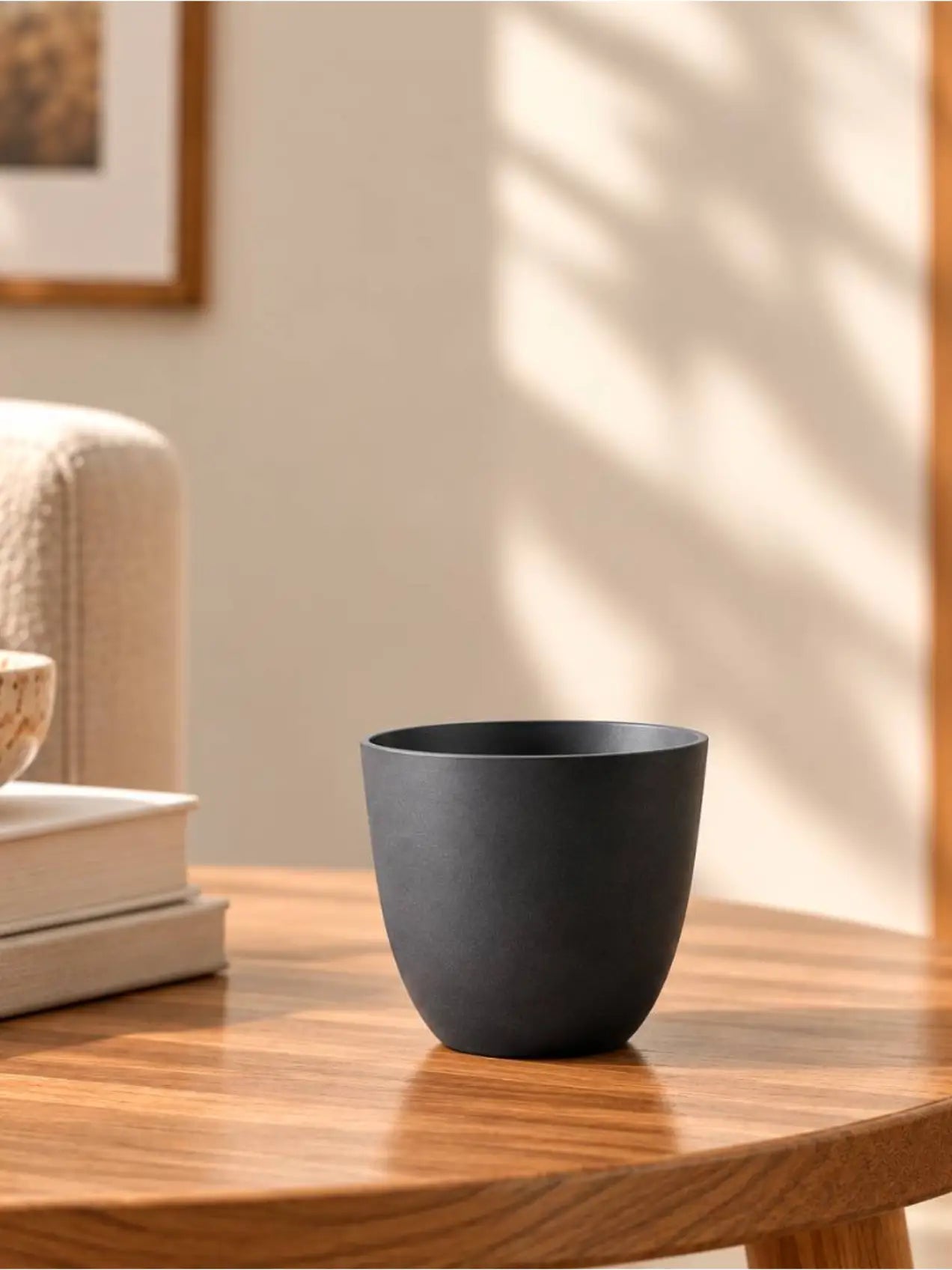 Black Round Planter | 17 cm