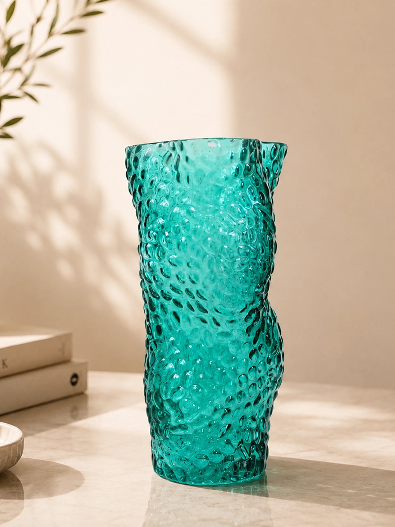 Twisted Glass Vase | Green | 23 cm