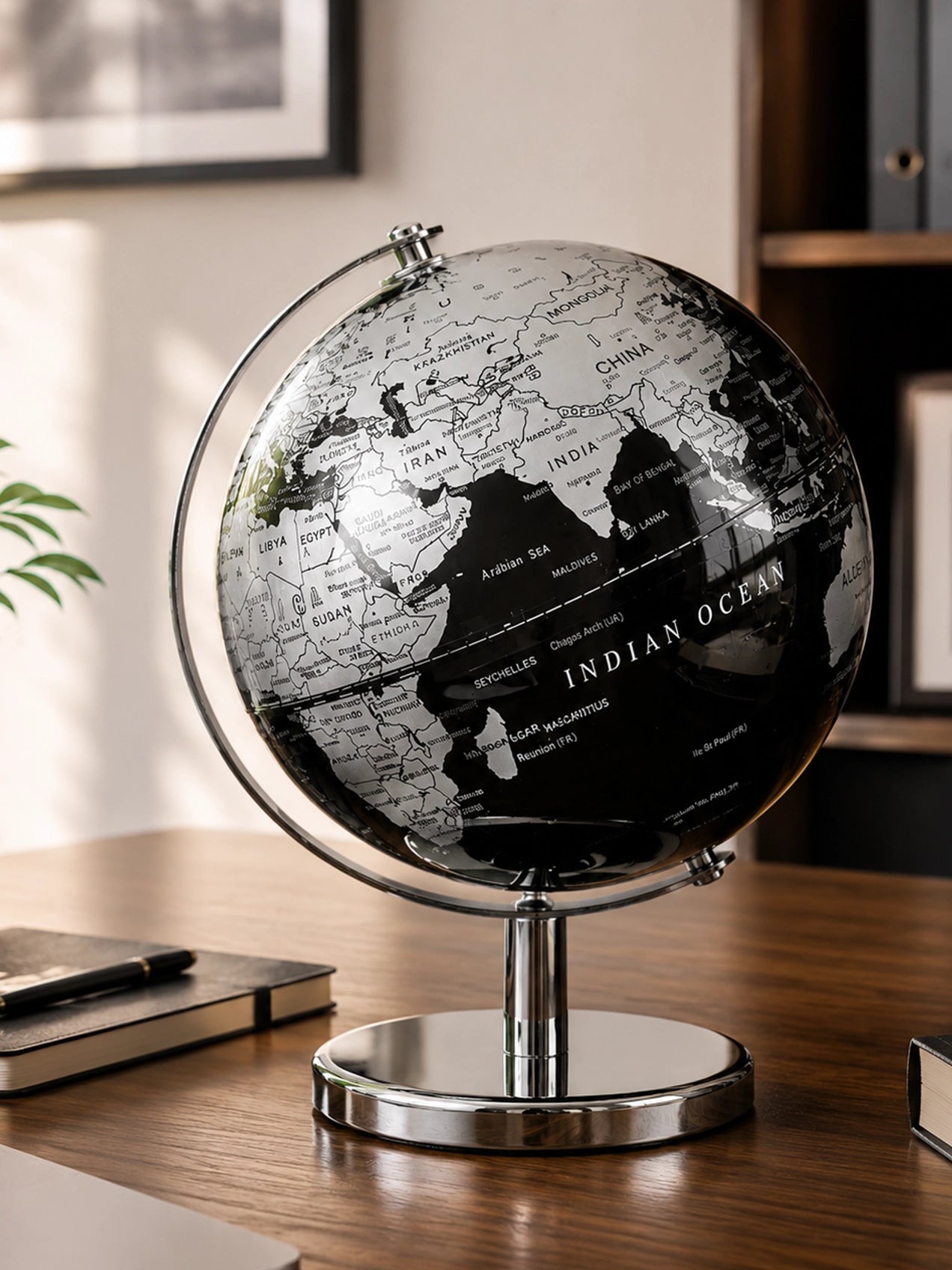 Silver & Black Globe | Plain Golden Stand | 19 cm