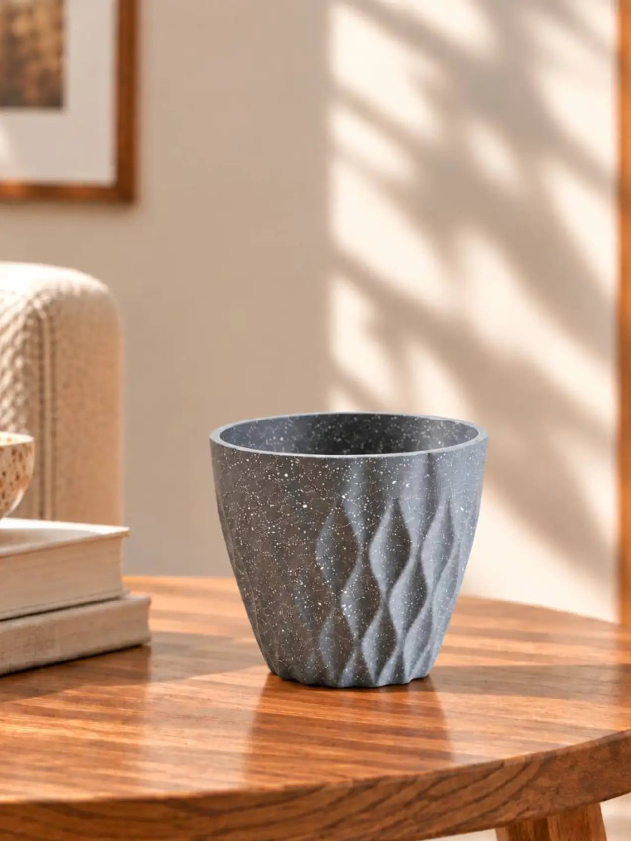 Diamond Pattern Round Planter | 13 cm