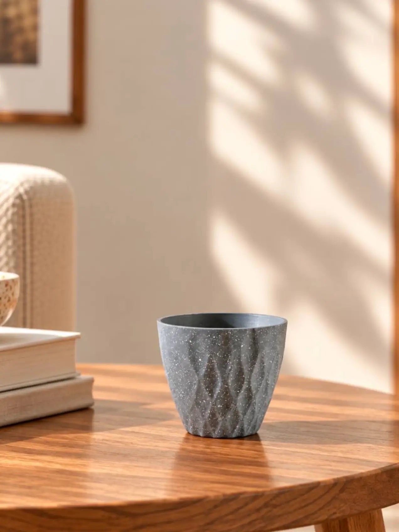 Diamond Pattern Round Planter | 11 cm