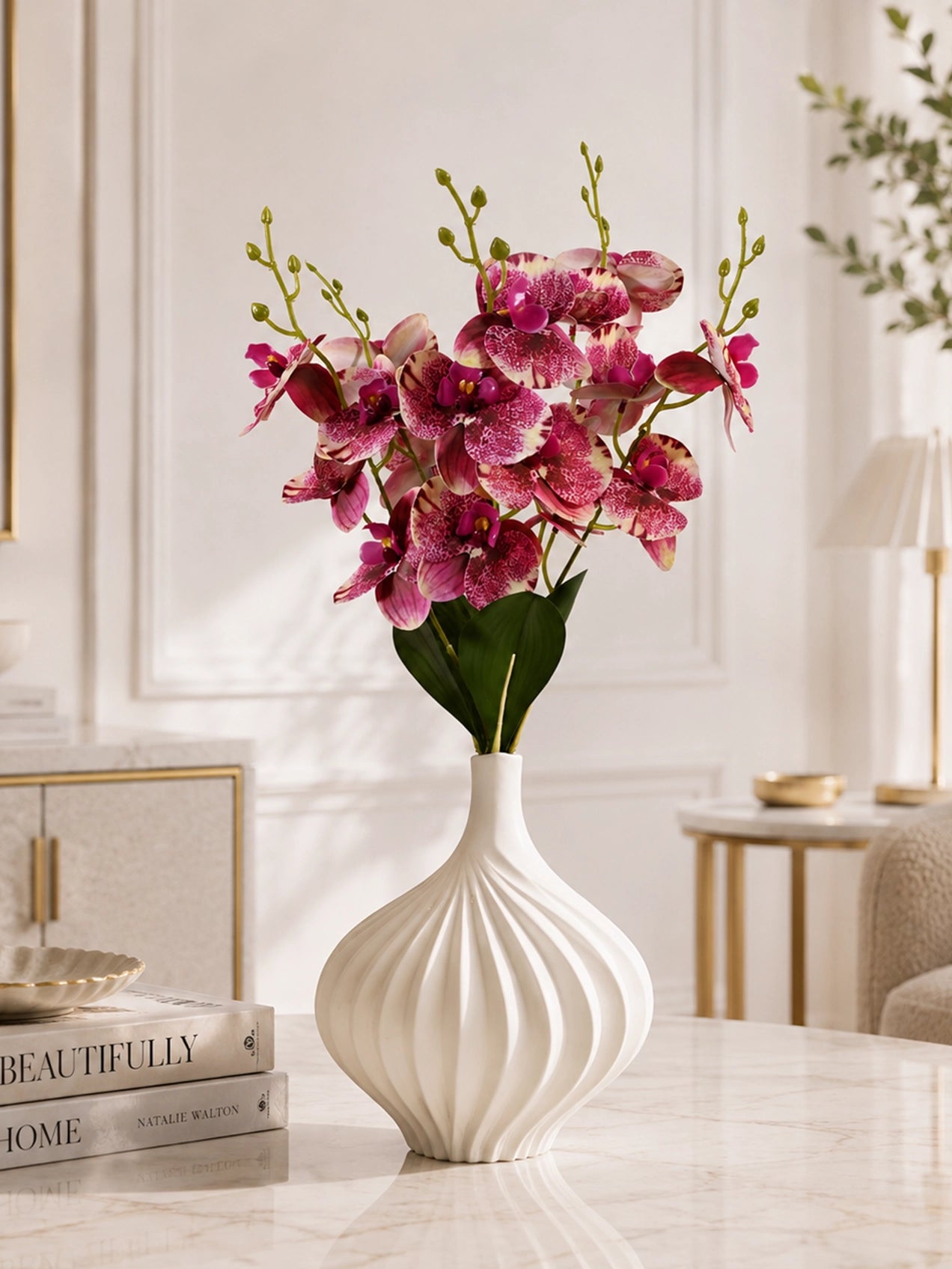 White Ceramic Vase | 23 cm