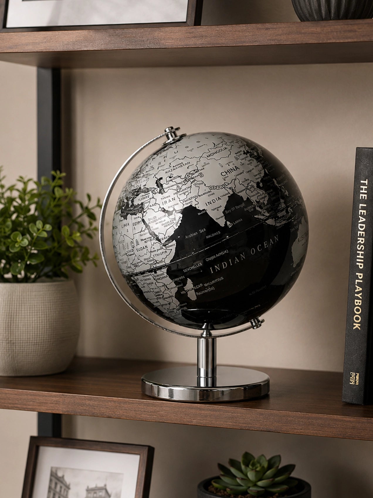Silver & Black Globe | Plain Golden Stand | 19 cm