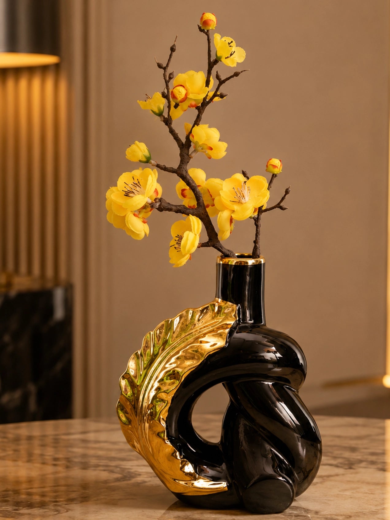 Modern Ceramic Leaf Vase | Black | 20 cm