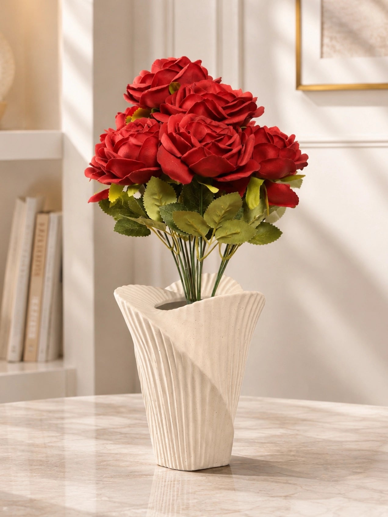 Curved Flow Vase | 21 cm