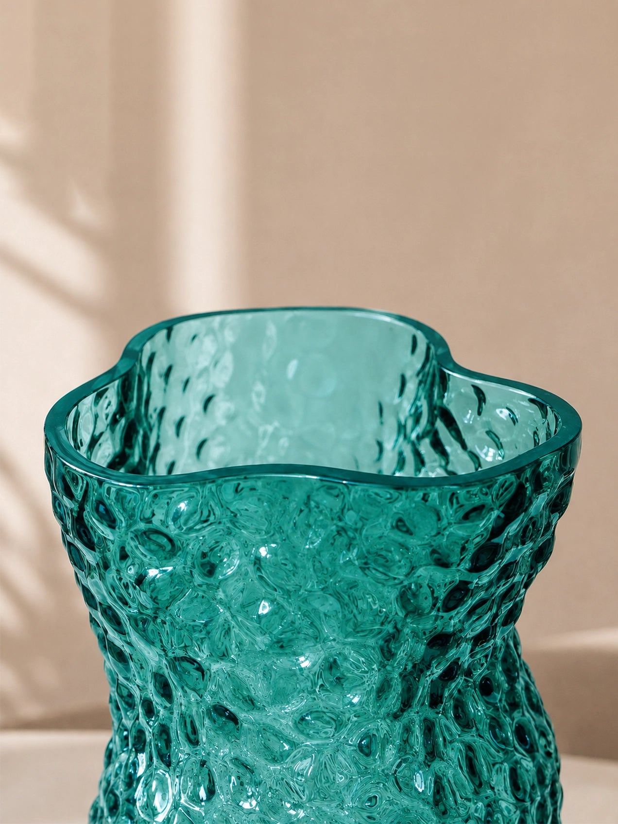 Twisted Glass Vase | Green | 23 cm