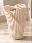 Curved Flow Vase | 21 cm