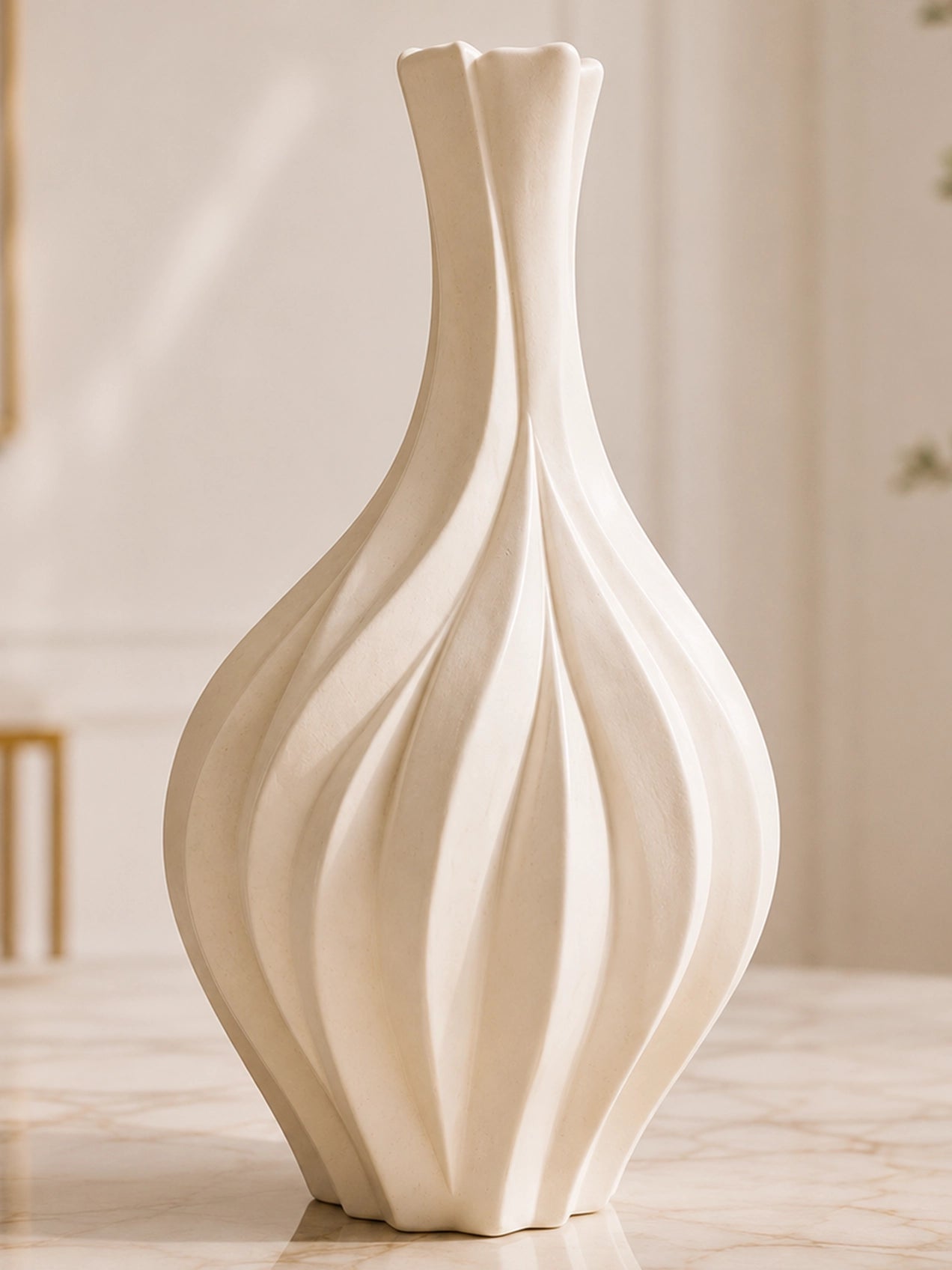 Chic Curves Ceramic Vase | 25 cm