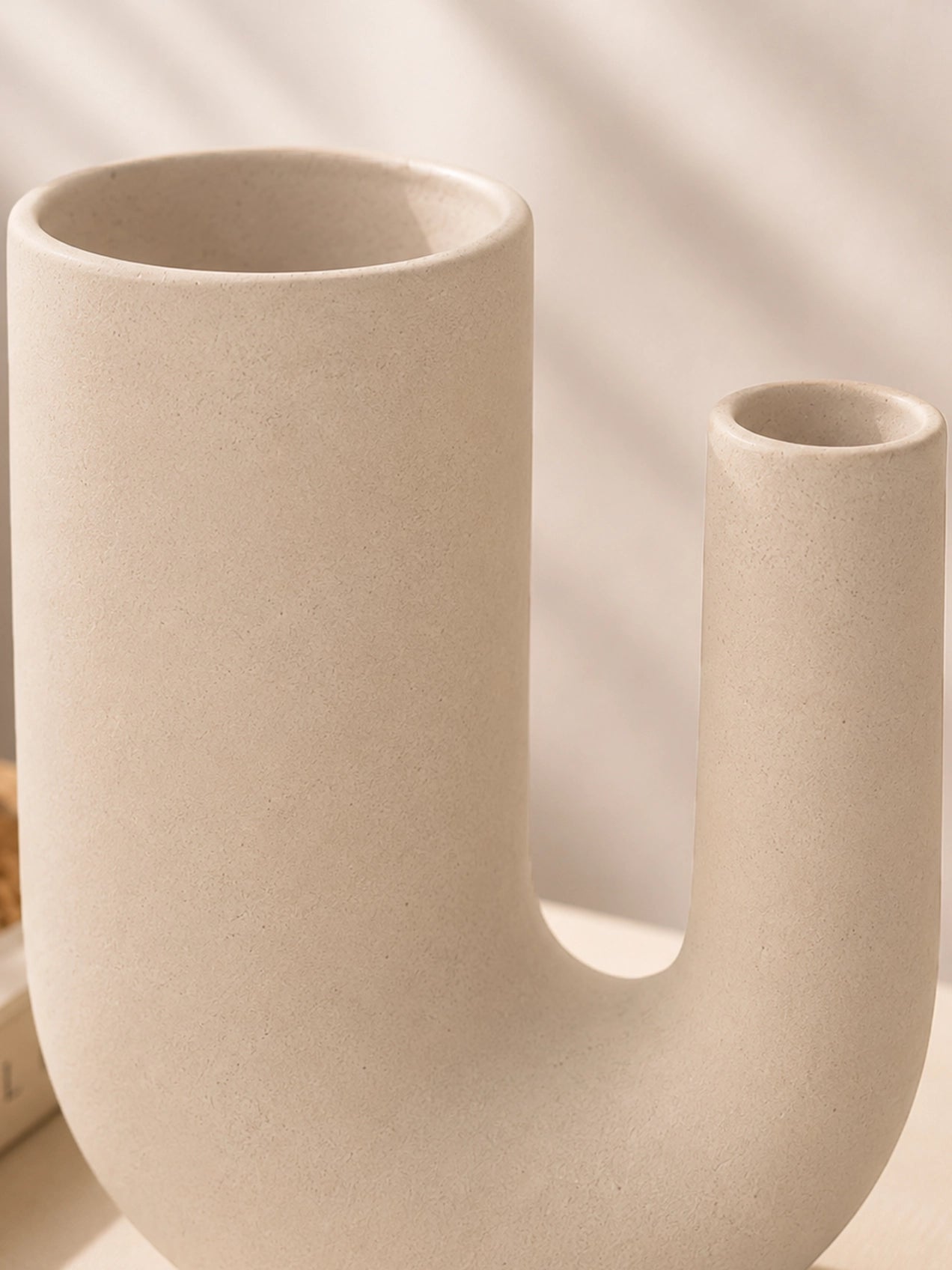 U-Shaped Vase | 21 cm