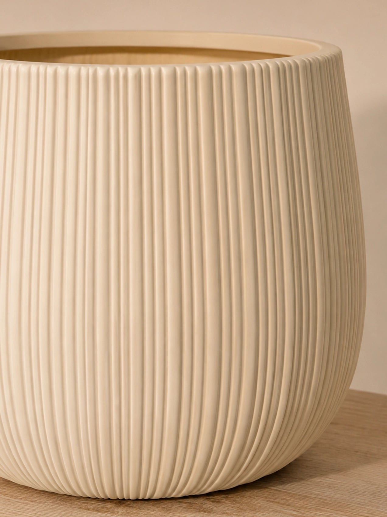 Ribbed Large Planter | Off White | 31 cm
